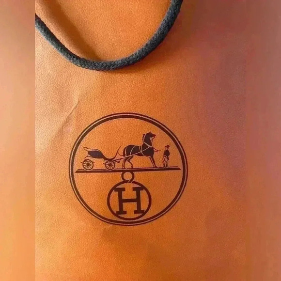 Hermes Reusable Paper Shopping Bag Orange see pictures for dimensions. Used - Picture 5 of 9